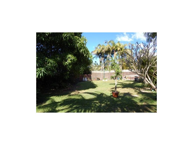 Kalemajere Drive, Suffolk Park NSW 2481