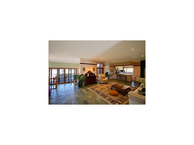 Pacific Highway, Bangalow NSW 2479