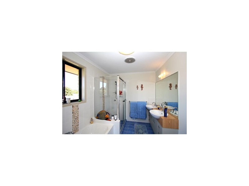60 Sunrise Boulevarde, Byron Bay NSW 2481