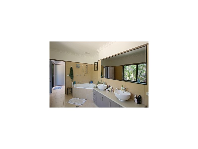 3/3 Sallywattle Drive, Byron Bay NSW 2481