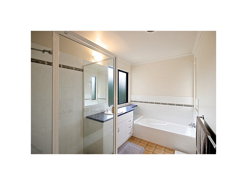 13 Red Bean Close, Suffolk Park NSW 2481