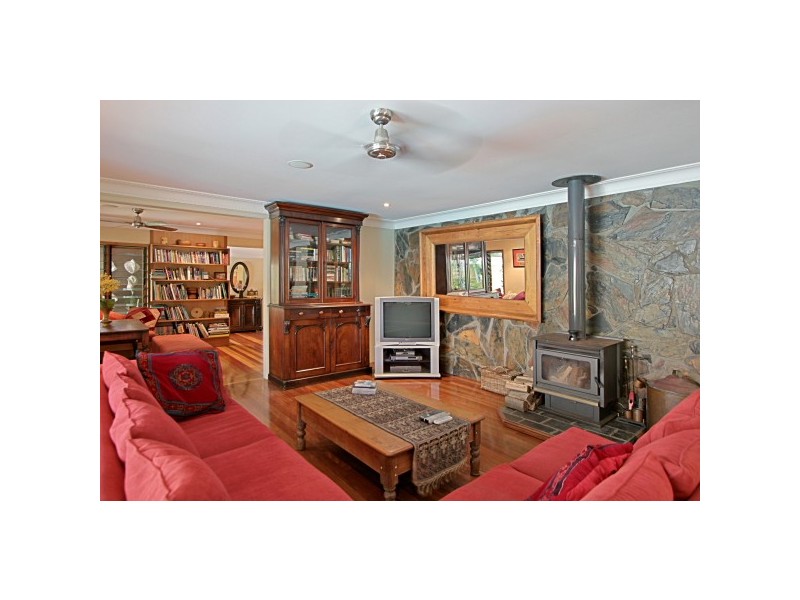 20 Taylors Lane, Ewingsdale NSW 2481