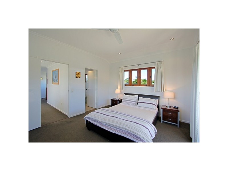 7 Sallywattle Drive, Suffolk Park NSW 2481