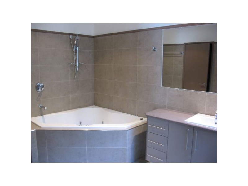 4 Sallywattle Drive, Suffolk Park NSW 2481