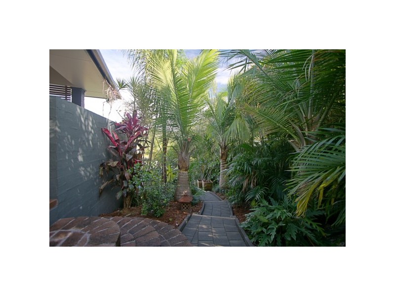 18 Caniaba Crescent, Suffolk Park NSW 2481