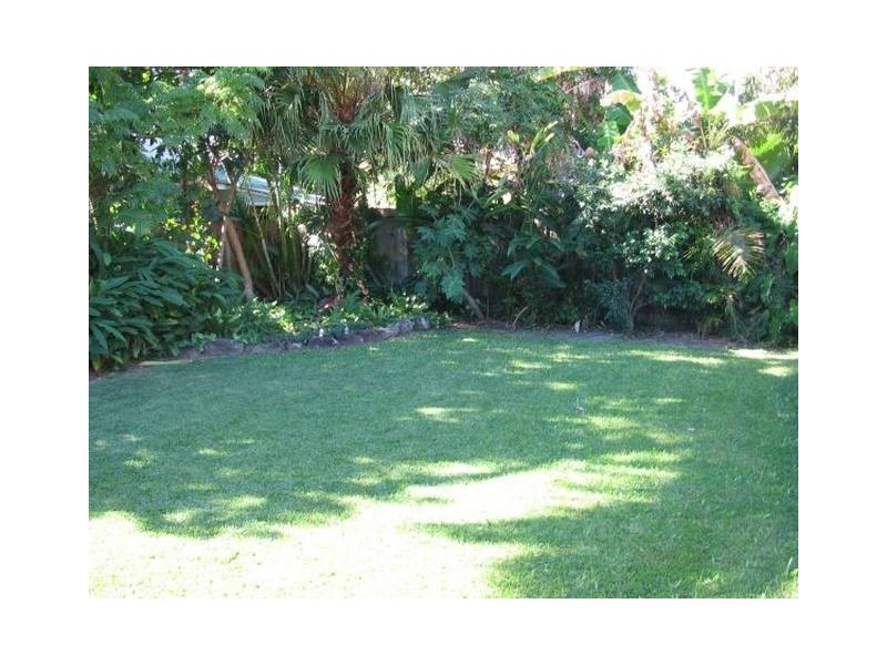 2/17 Kalemajere Drive, Suffolk Park NSW 2481