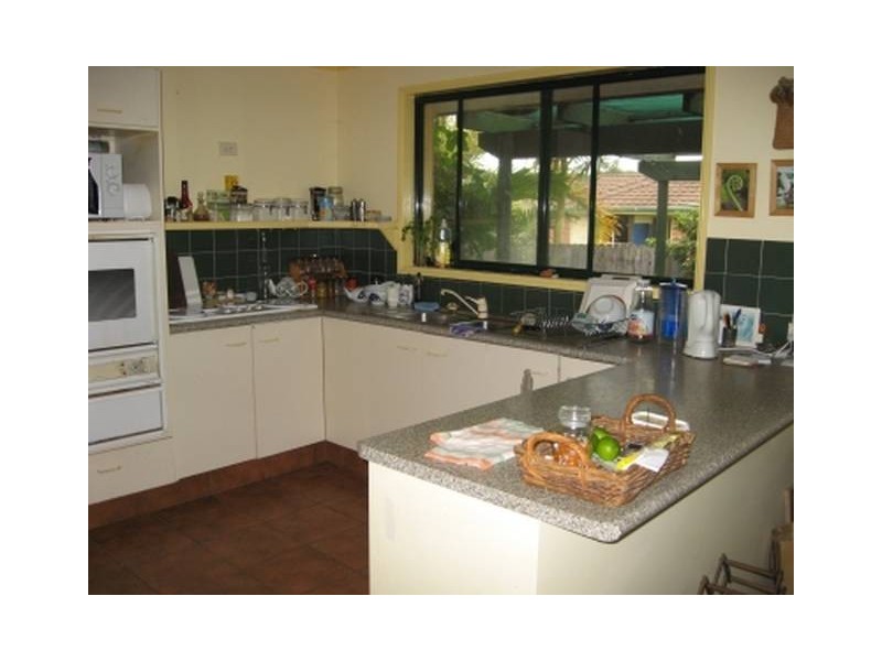 6 Mangobark Court, Suffolk Park NSW 2481