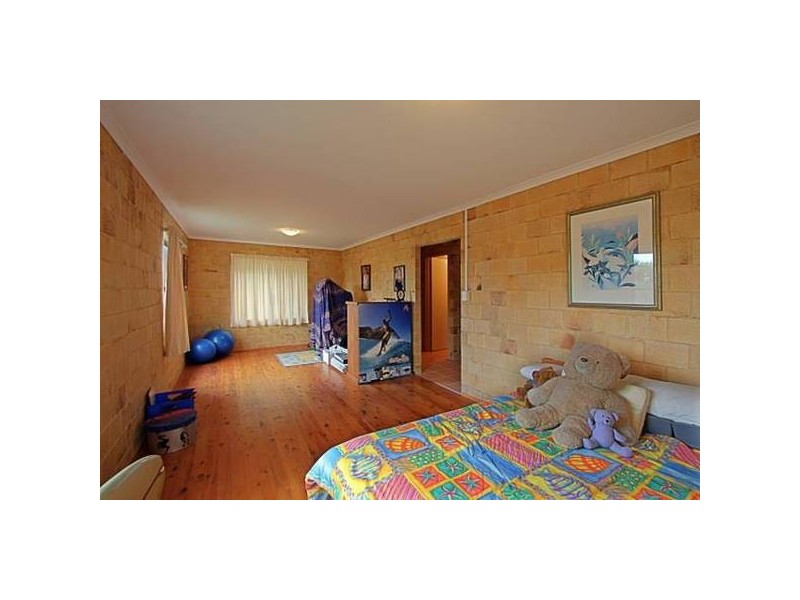 11 Hakea Crescent, Suffolk Park NSW 2481