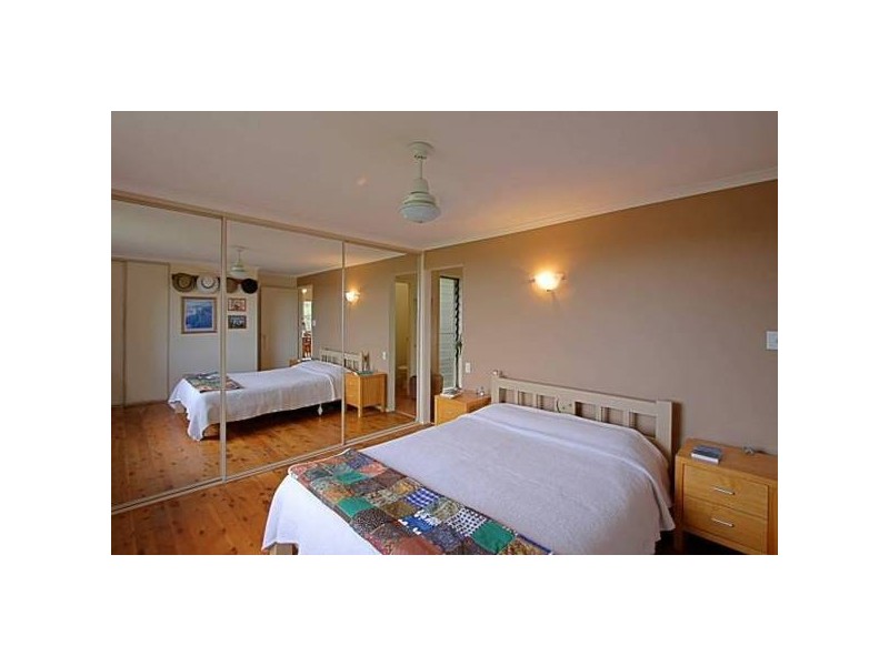 11 Hakea Crescent, Suffolk Park NSW 2481
