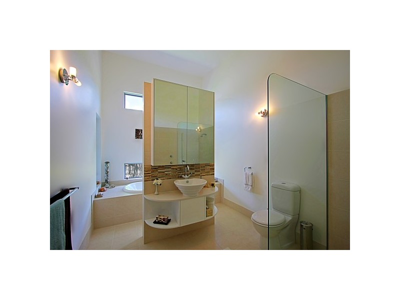 1 Honeysuckle Drive, Byron Bay NSW 2481