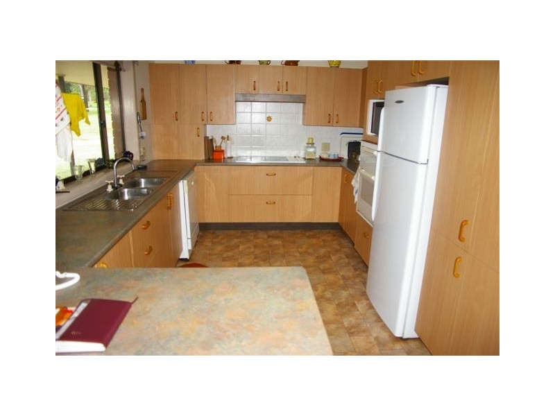 40 Figtree Road, Macksville NSW 2447