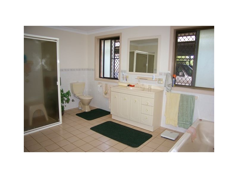 40 Figtree Road, Macksville NSW 2447