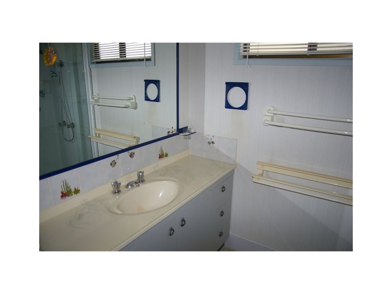 V22 White Albatross Holiday Centre, Nambucca Heads NSW 2448