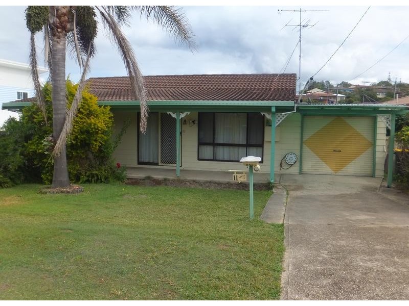 11 West Sreet, Scotts Head NSW 2447