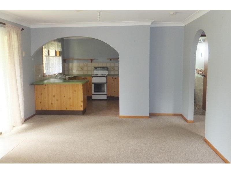 11 West Sreet, Scotts Head NSW 2447