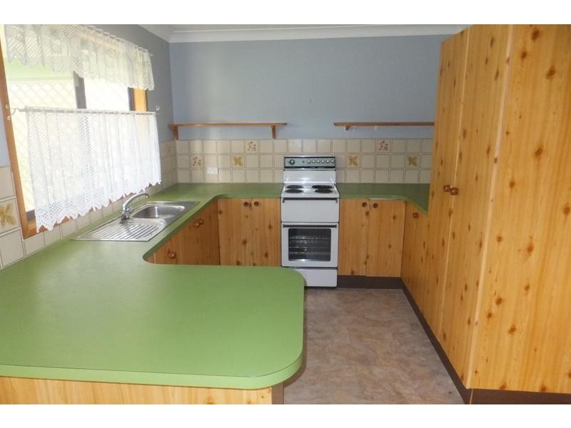 11 West Sreet, Scotts Head NSW 2447