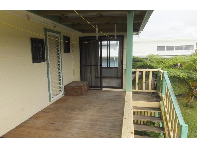 11 West Sreet, Scotts Head NSW 2447