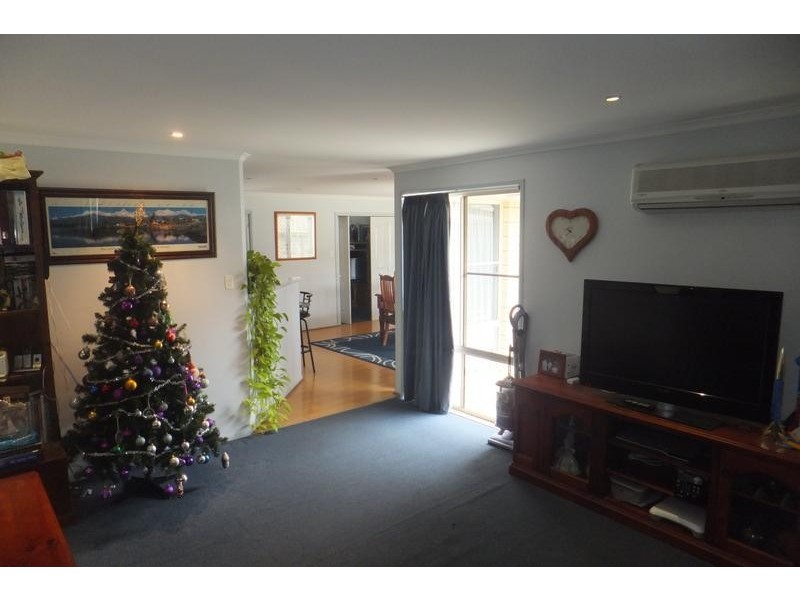 10 Crispin Cove, Macksville NSW 2447