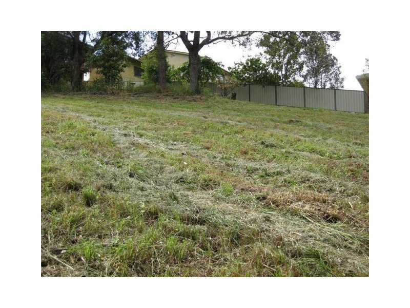 17 Waugh Ave., Nambucca Heads NSW 2448