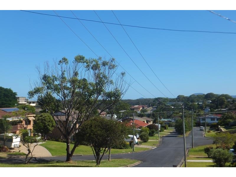 17 Waugh Ave., Nambucca Heads NSW 2448