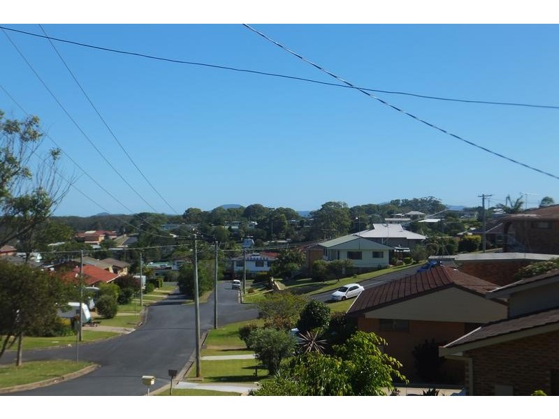 17 Waugh Ave., Nambucca Heads NSW 2448
