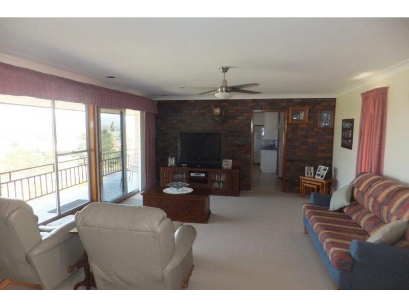 14 Glenmore Crescent, Macksville NSW 2447