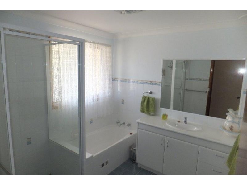 14 Glenmore Crescent, Macksville NSW 2447