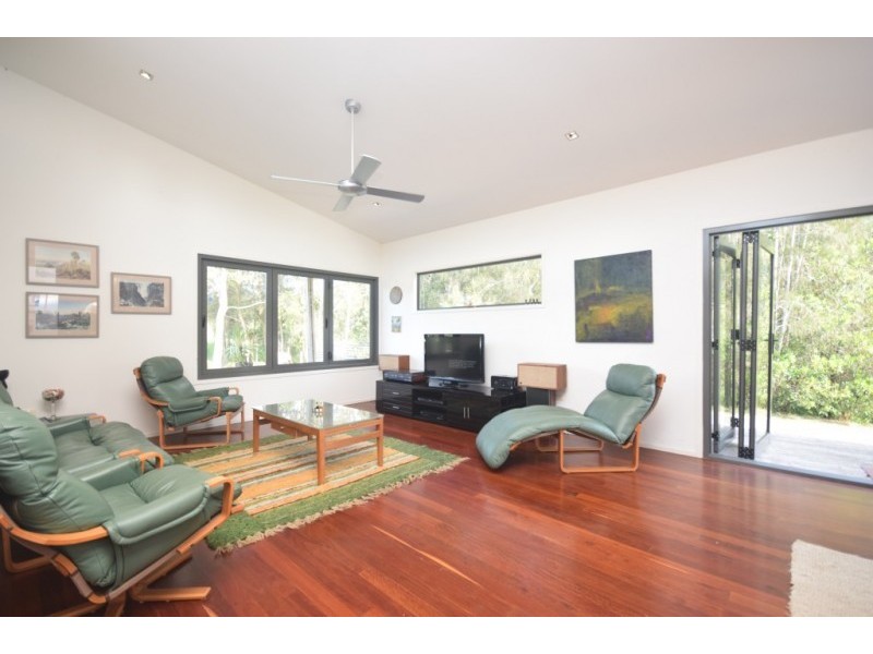 5 Gannet Drive, Scotts Head NSW 2447