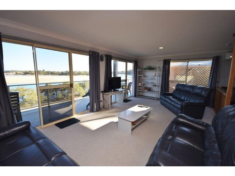 24 Wellington Drive, Nambucca Heads NSW 2448