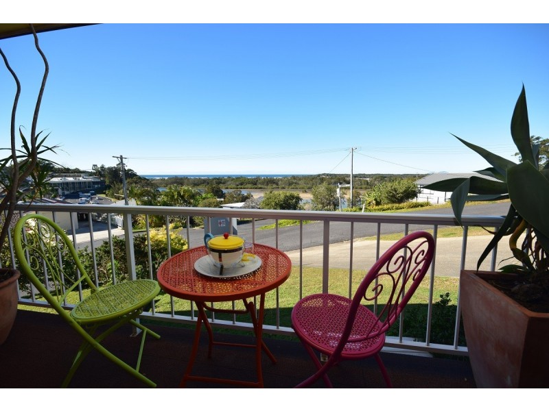 6 Ellis Avenue, Nambucca Heads NSW 2448