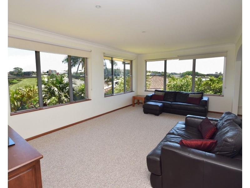8 Ellis Avenue, Nambucca Heads NSW 2448