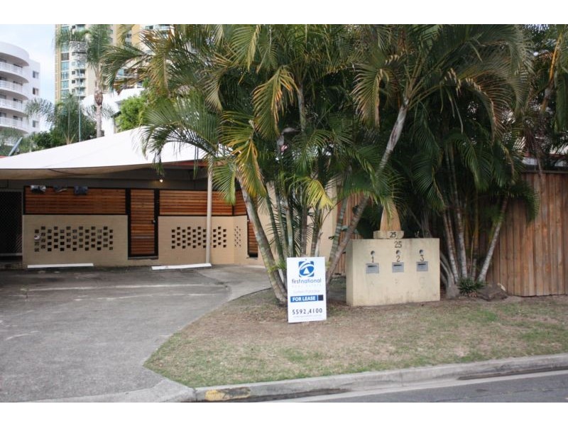 25 Oak Avenue, Surfers Paradise QLD 4217