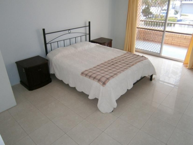 20 Vista Street, Surfers Paradise QLD 4217