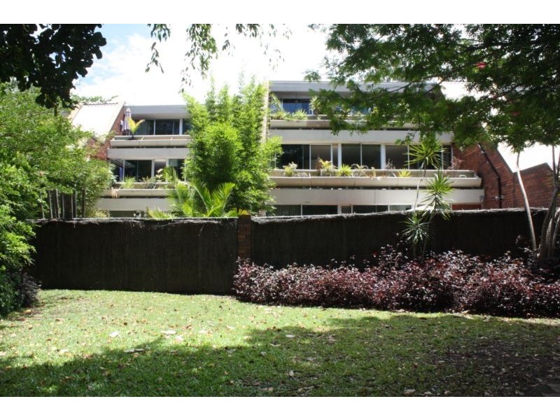 111 Rio Vista Boulevard (Casuarina), Broadbeach Waters QLD 4218