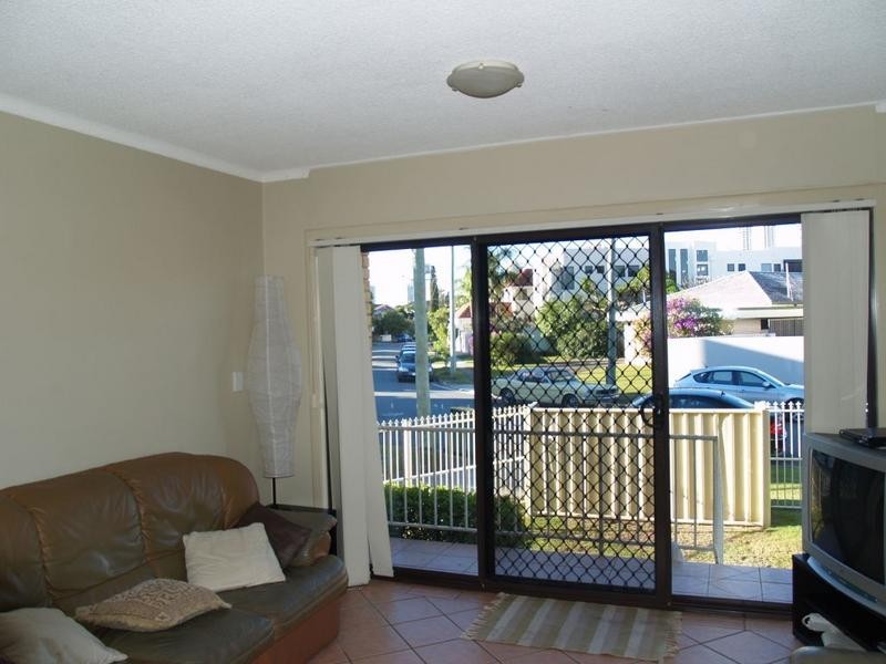 28 Sunrise Boulevard, Surfers Paradise QLD 4217