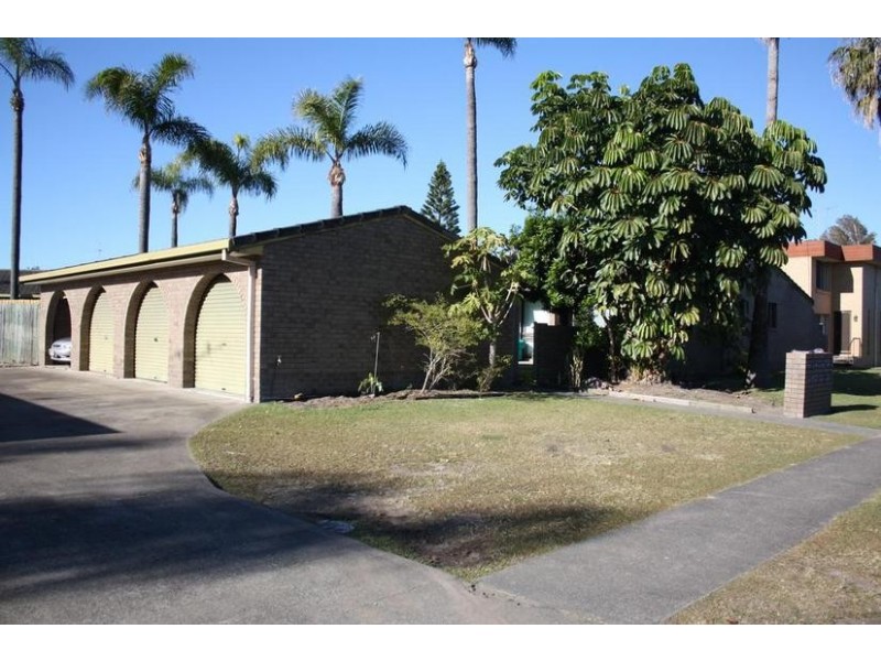4 Duet Drive, Mermaid Waters QLD 4218