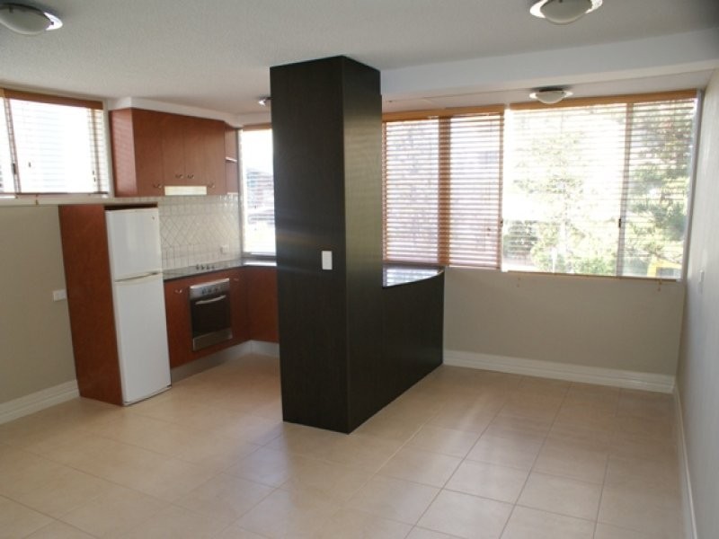 5 Thornton Street, Surfers Paradise QLD 4217