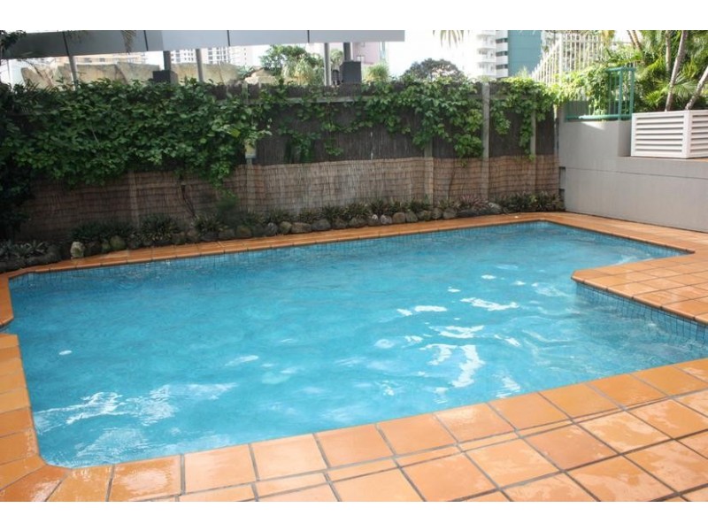 5 Old Burleigh Road (Paradise Pearl), Broadbeach QLD 4218