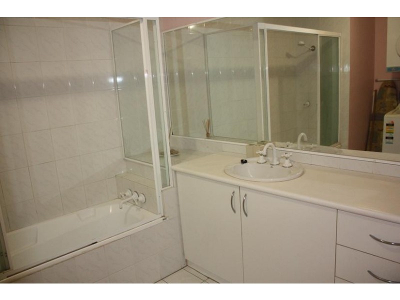 5 Old Burleigh Road, Surfers Paradise QLD 4217