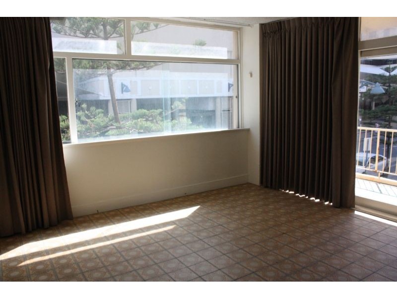 34 Hanlan Street ‘Kinkabool’, Surfers Paradise QLD 4217