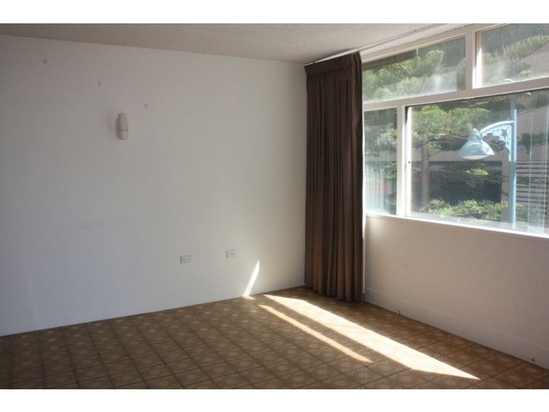 34 Hanlan Street ‘Kinkabool’, Surfers Paradise QLD 4217