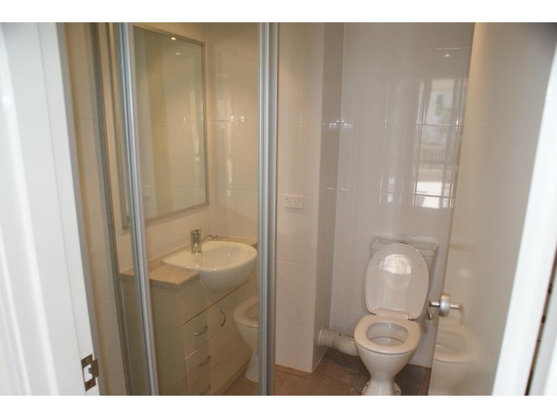 3 Oak Avenue (Oaklodge), Surfers Paradise QLD 4217