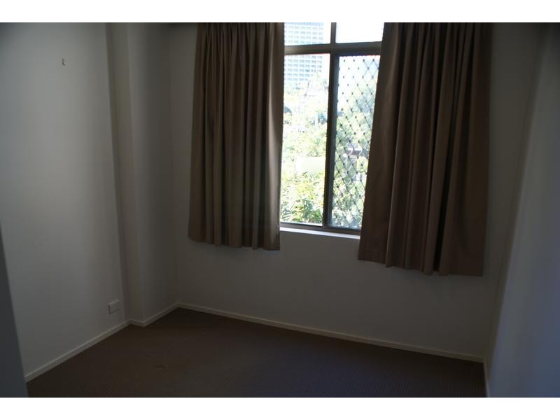 3 Oak Avenue (Oaklodge), Surfers Paradise QLD 4217