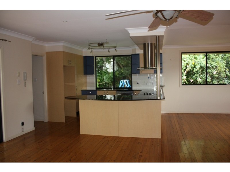 24 Wallace, Southport QLD 4215