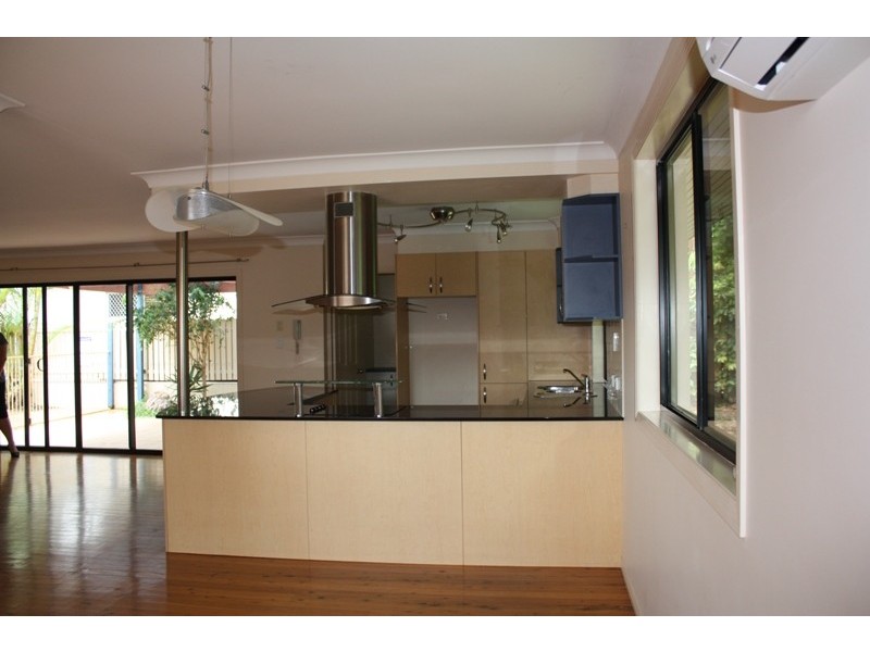 24 Wallace, Southport QLD 4215