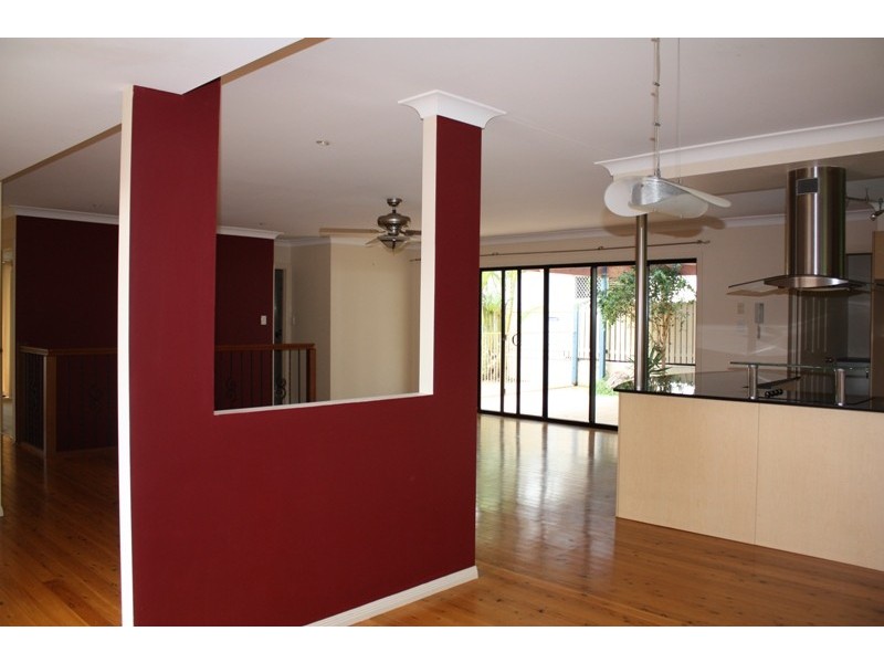 24 Wallace, Southport QLD 4215