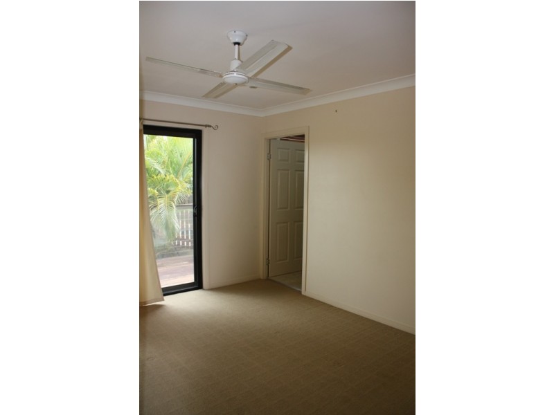 24 Wallace, Southport QLD 4215