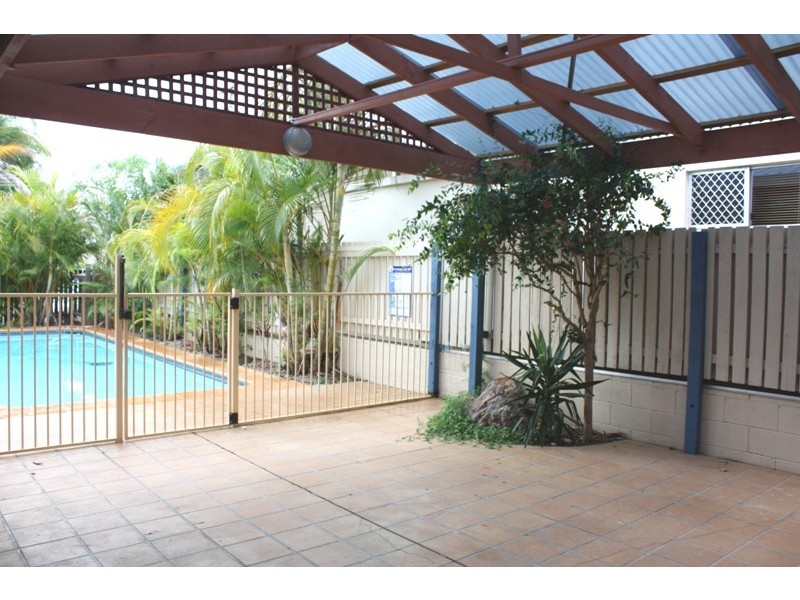 24 Wallace, Southport QLD 4215