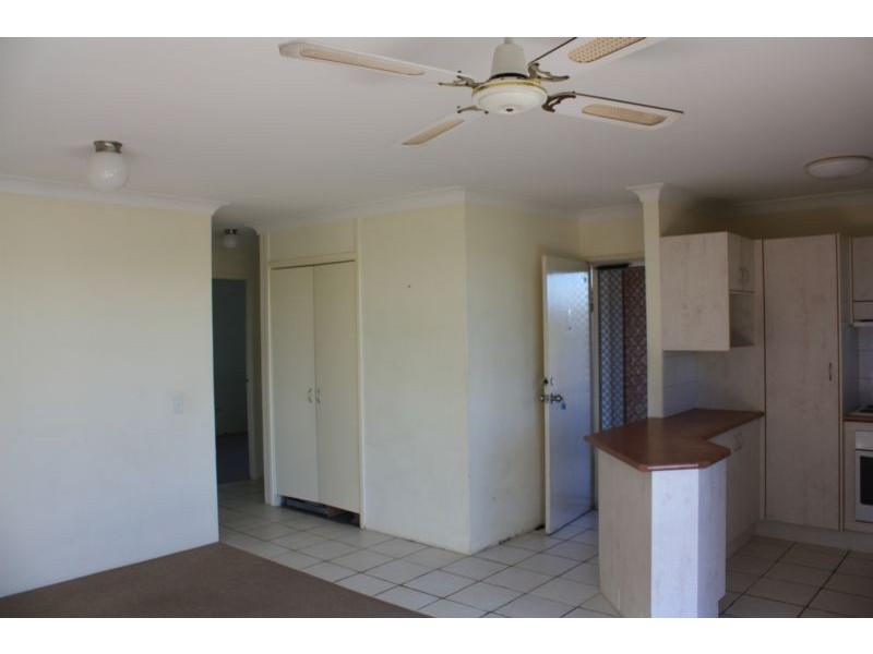15 Darrambal Street, Chevron Island QLD 4217