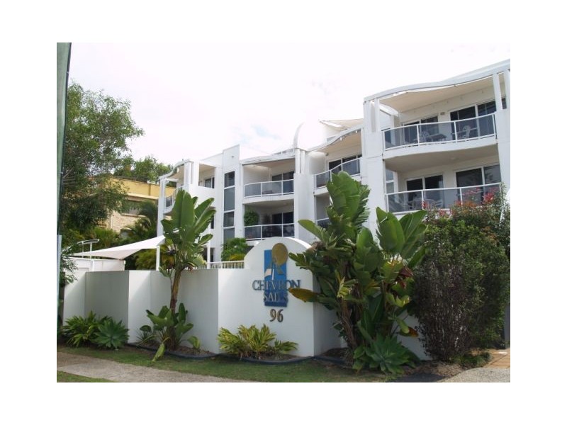 96 Stanhill Drive, Chevron Island QLD 4217